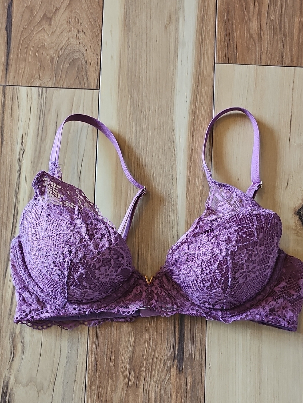 Victoria's Secret Plunge Push Up Lavender Lace Bra 34C